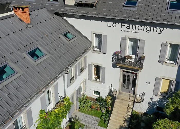 Le Faucigny - De Charme & מלון 3*